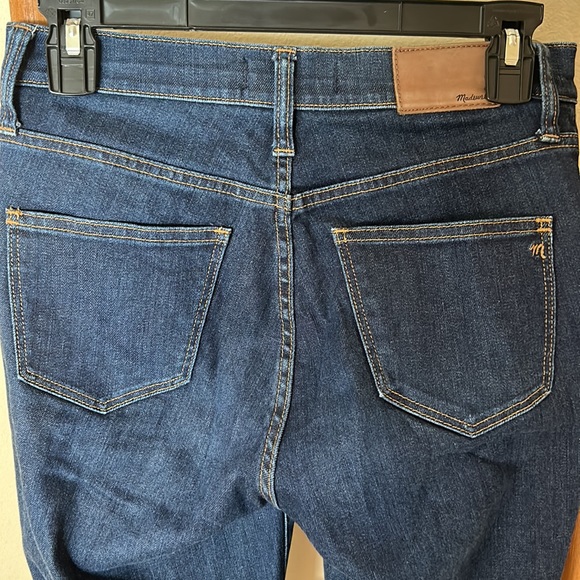 Madewell dark wash high riser skinny jeans, size 26 like new. - Picture 4 of 4